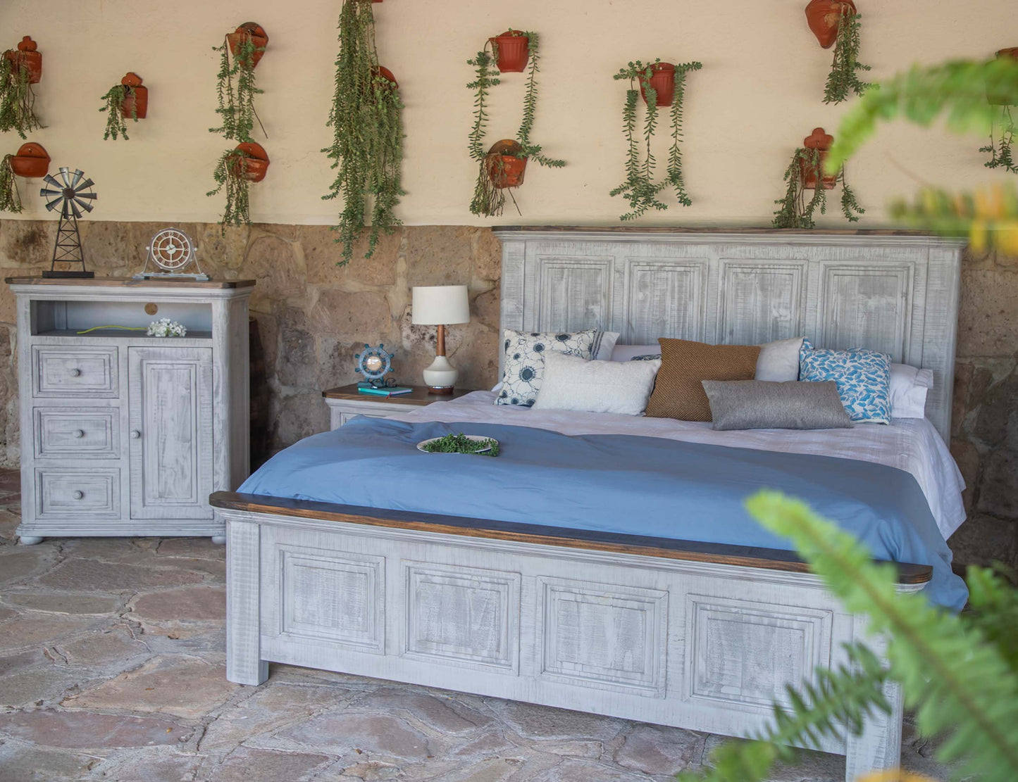 Gray Solid Wood Three Drawer Chest By Homeroots | Dressers | Modishstore - 5