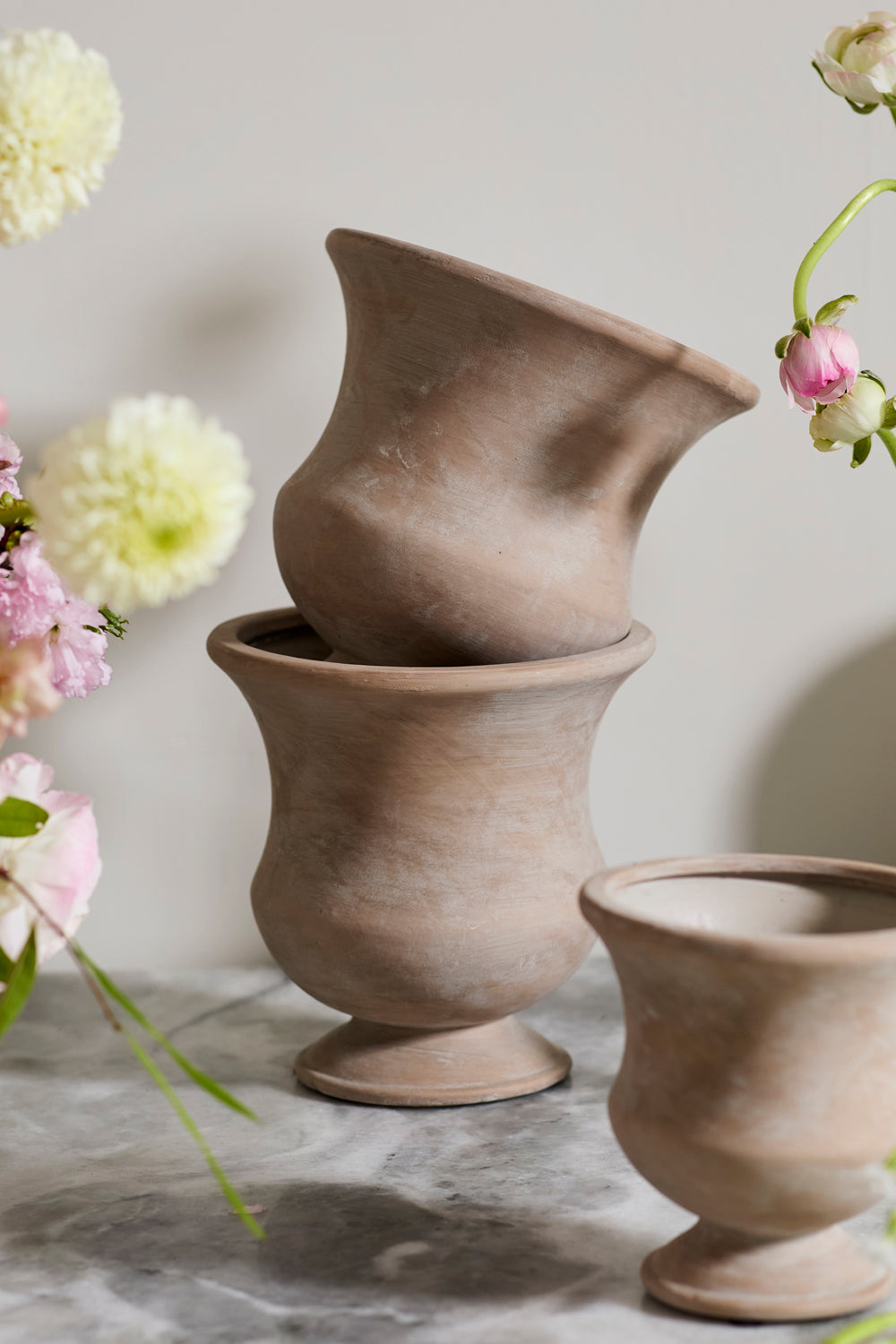 Wallace Urn Set of 4 By Accent Decor | Wall Decor | Modishstore - 9