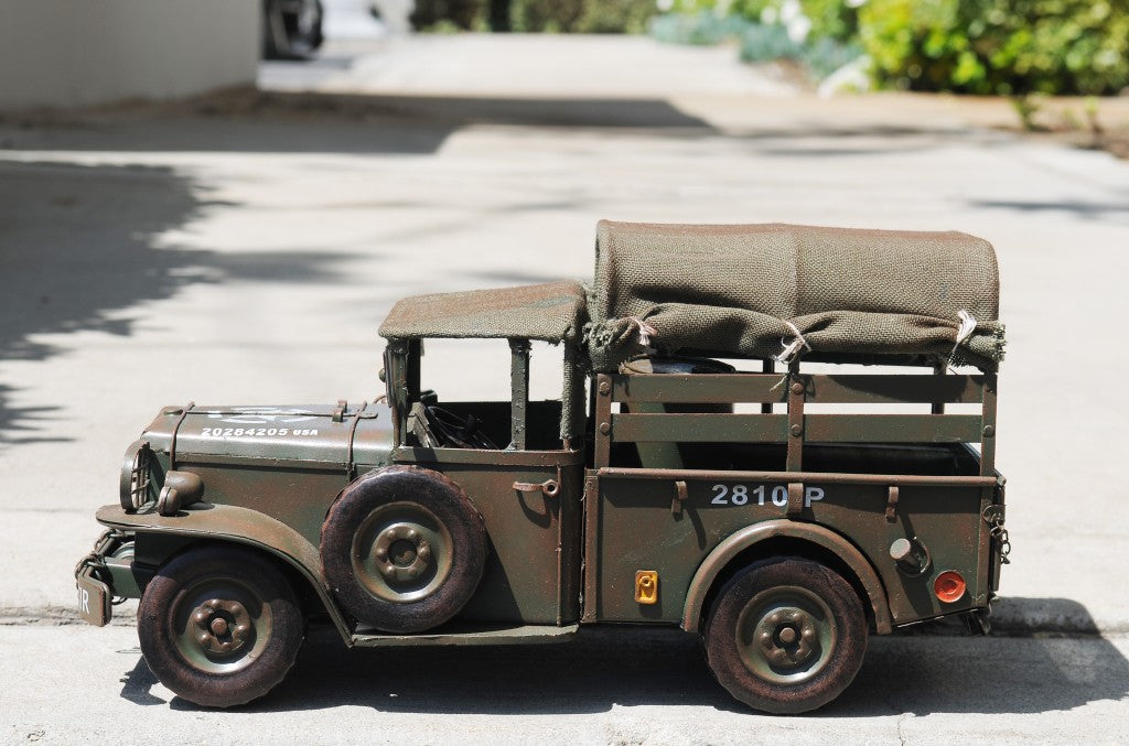 c1941 30 CWT Chevrolet 1533X2 Sculpture By Homeroots | Sculptures | Modishstore - 9