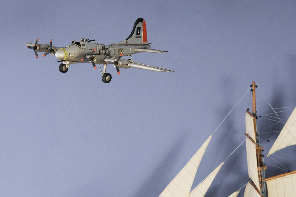 c1938 Boeing B-17 Flying Fortress Sculpture By Homeroots | Sculptures | Modishstore - 8