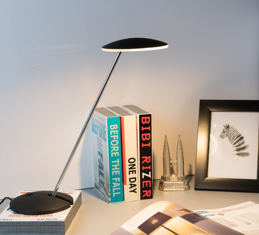 Black Metal Desk Lamp with Flat Shade By Homeroots | Desk Lamps | Modishstore - 2