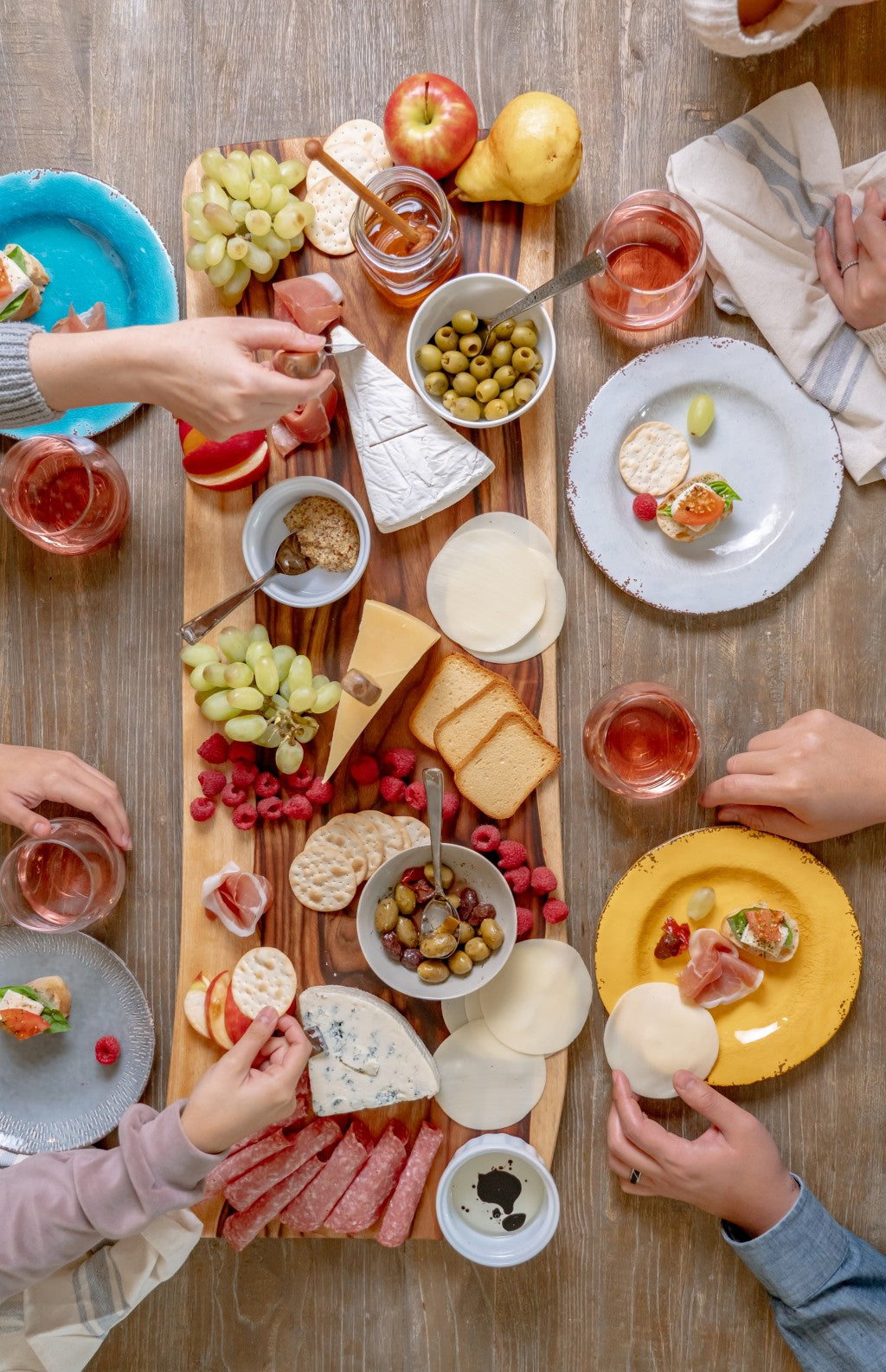 35" Artisan Organic Natural Wood Anti Bacterial Cutting Board By Homeroots | Trays | Modishstore - 5