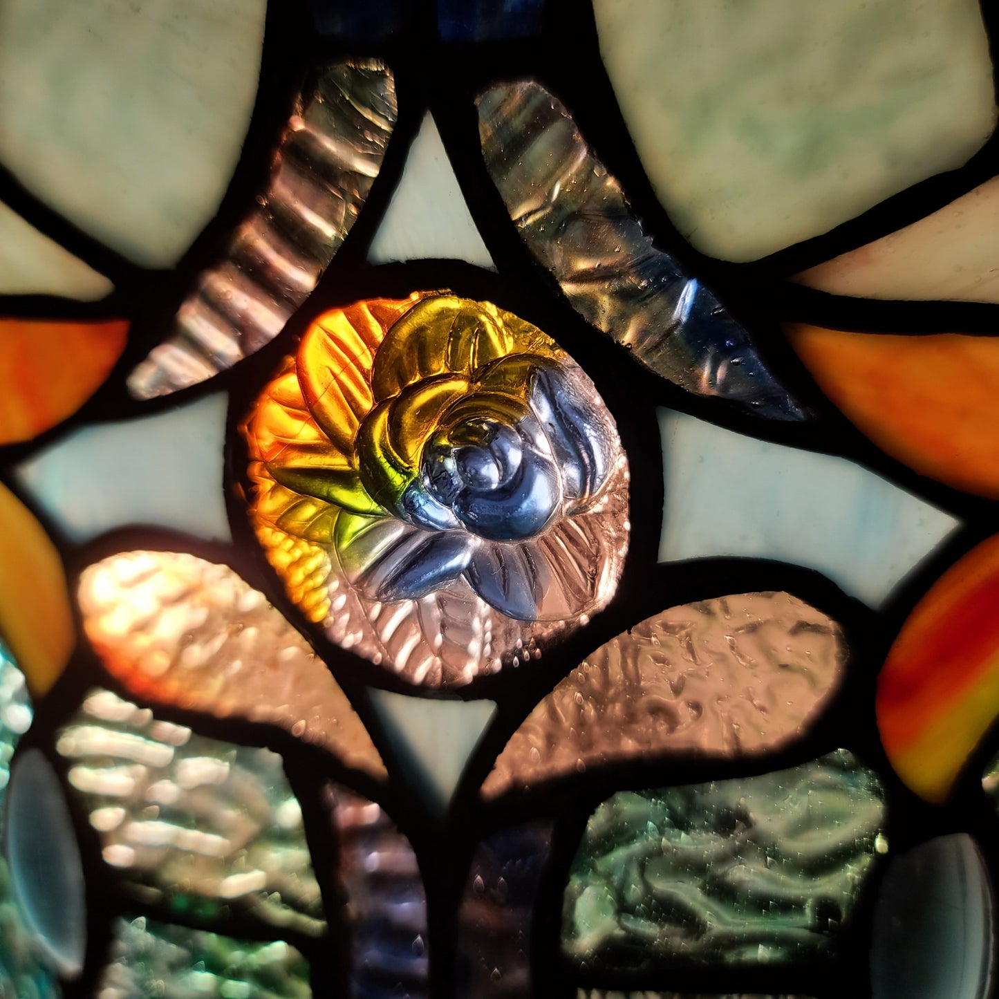 21" Stained Glass Two Light Jeweled Floral Drum Table Lamp By Homeroots | Table Lamps | Modishstore - 7