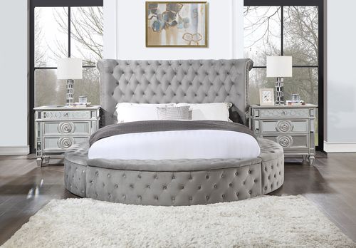 ACME Louis Philippe III Eastern King Sleigh Bed in White, Multiple