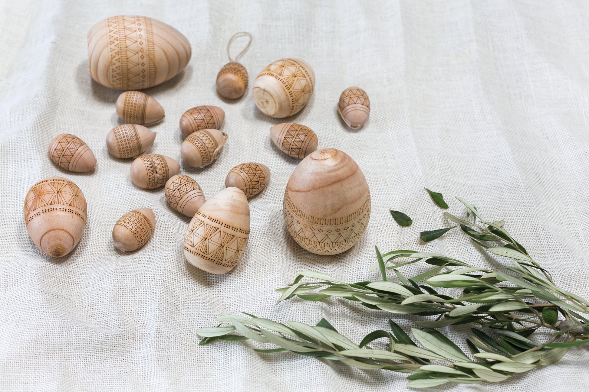 Loco Egg Collection Set of 8 By Accent Decor | Decor | Modishstore - 6