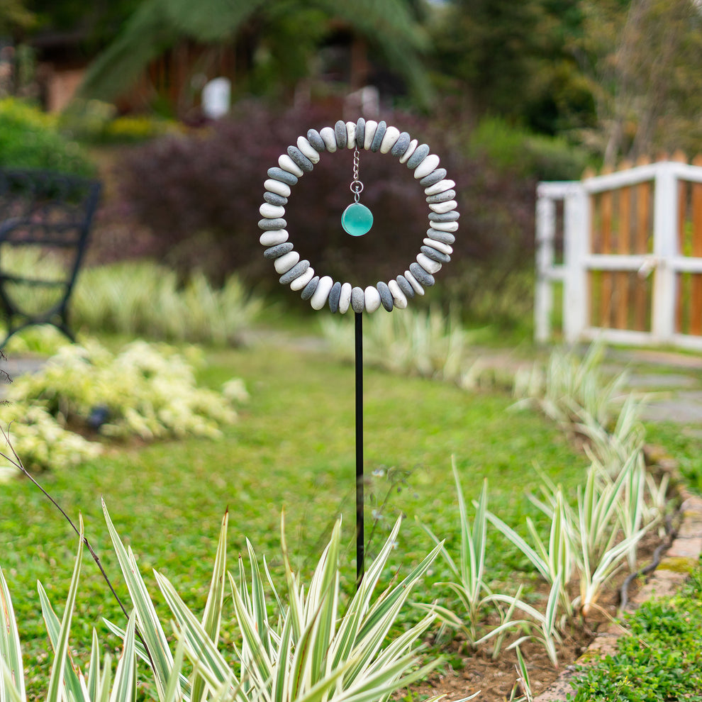 B&W Stone Ring Garden Stake Set of 4 By Garden Age Supply | Minerals and Stones | Modishstore - 3