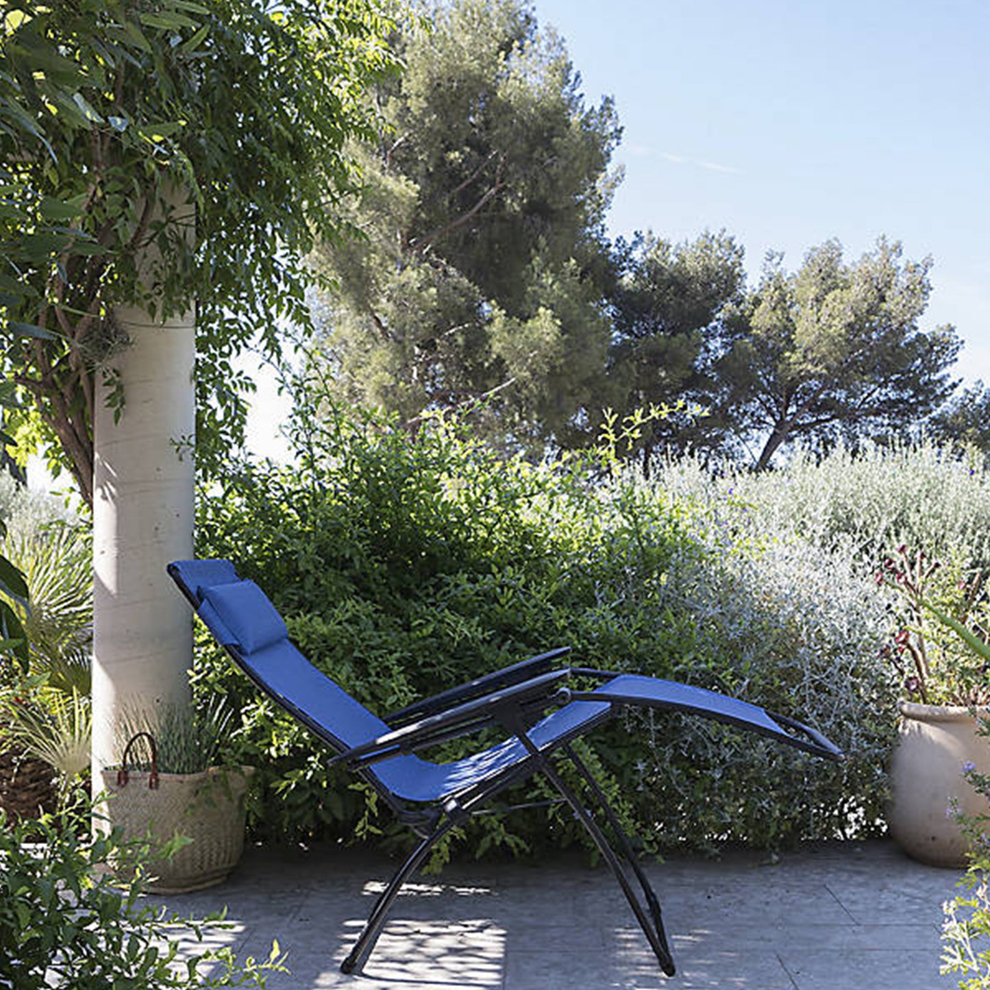 Blue Metal Outdoor Zero Gravity Chair with Blue Cushion By Homeroots | Outdoor Chairs | Modishstore - 4