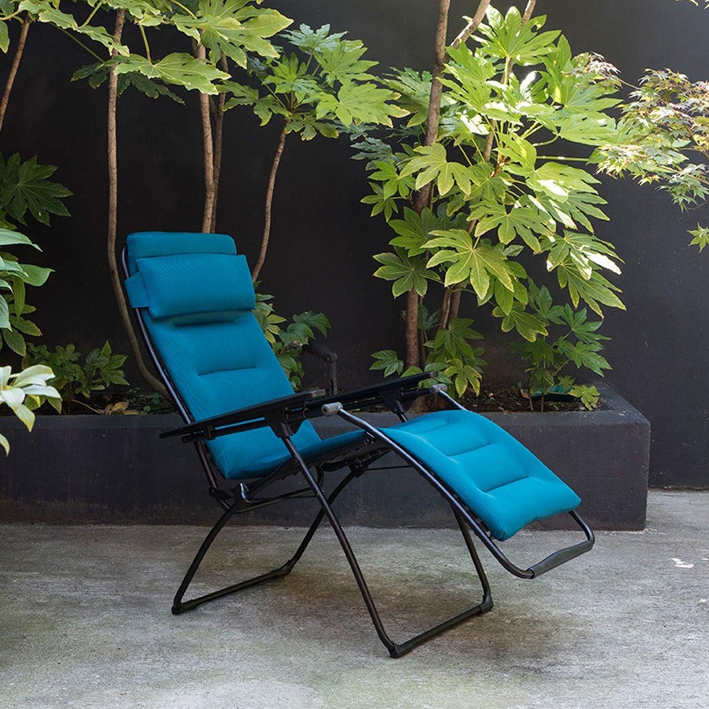 Blue Steel Outdoor Zero Gravity Chair with Blue Cushion By Homeroots | Outdoor Chairs | Modishstore - 2