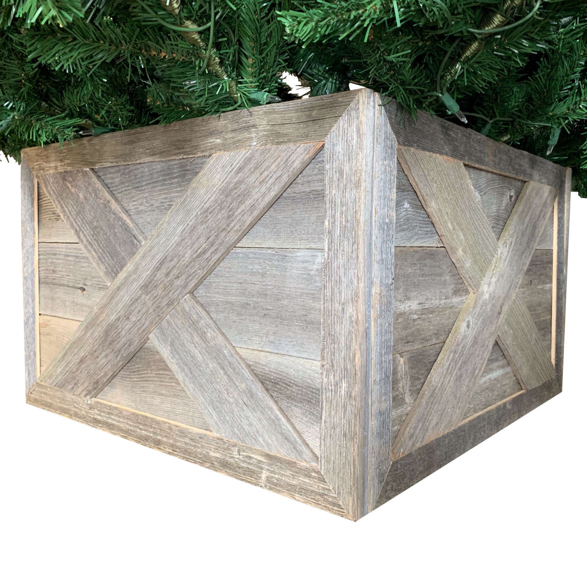 Natural Weathered Gray Christmas Tree Collar By Homeroots | Wall Decor | Modishstore - 1