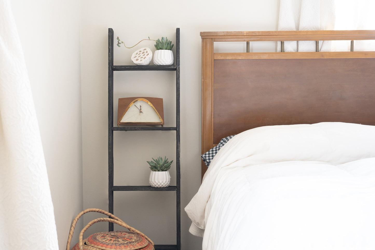 4 Step Blackwash Rustic Wood Ladder Shelf By Homeroots | Wall Decor | Modishstore - 6