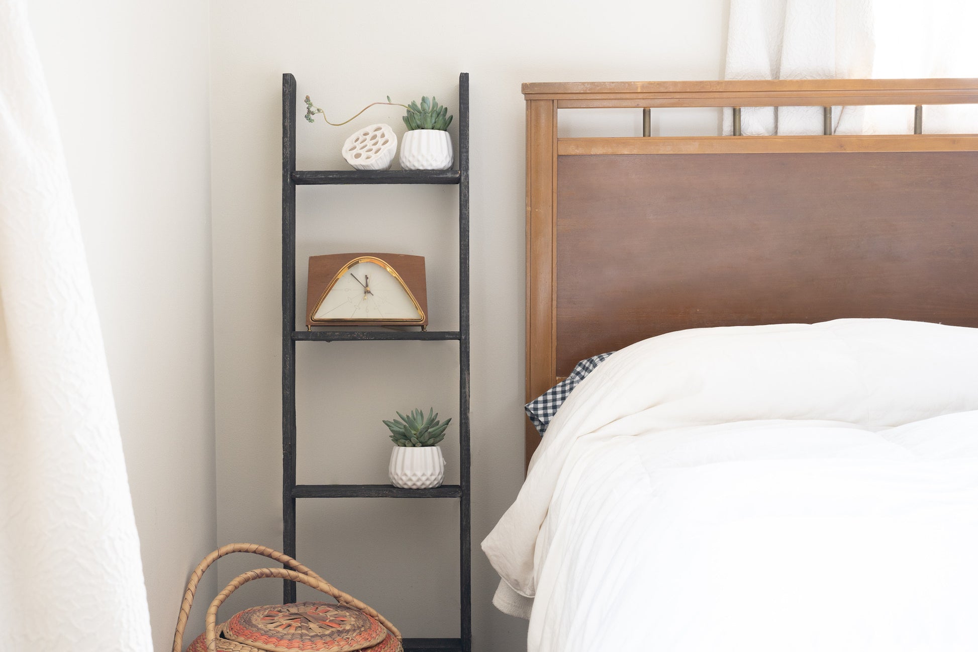 4 Step Blackwash Rustic Wood Ladder Shelf By Homeroots | Wall Decor | Modishstore - 6