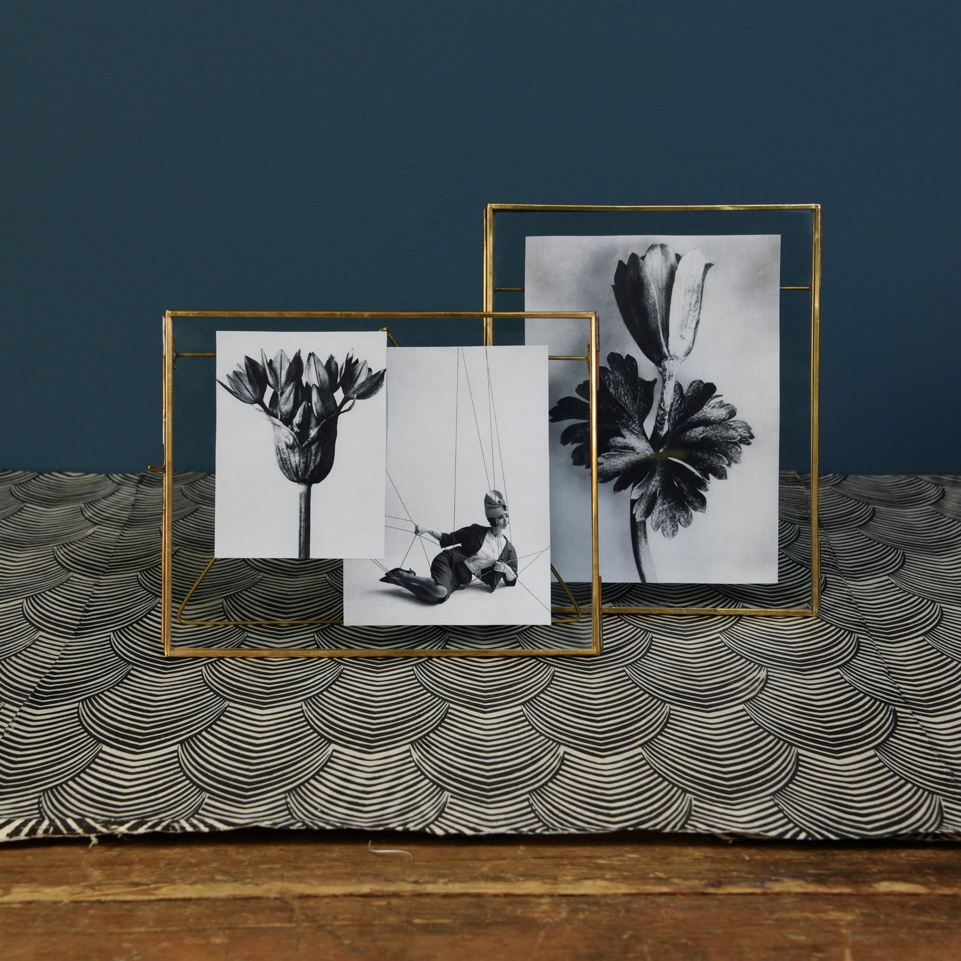 Monroe Easel Frame - Horizontal - Brass Set Of 4 By HomArt | Frames | Modishstore - 2