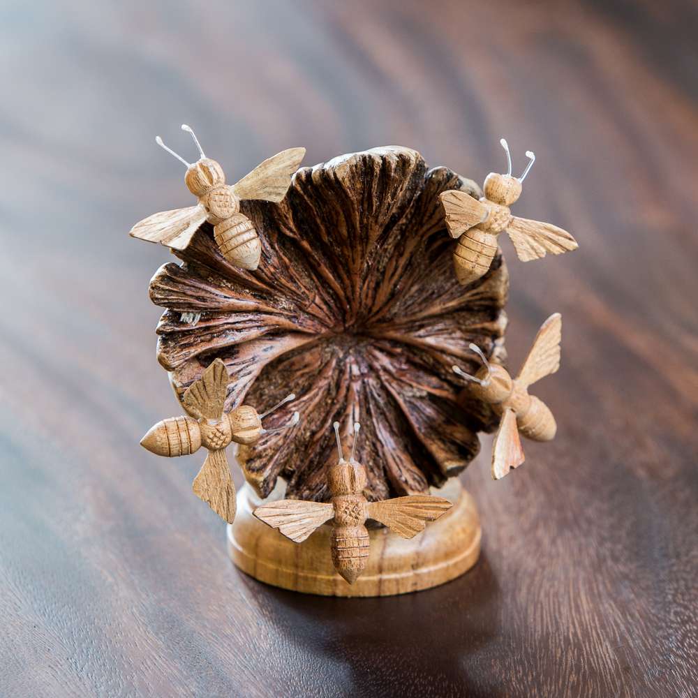 Parasite Flying Bees Set of 4 By Garden Age Supply