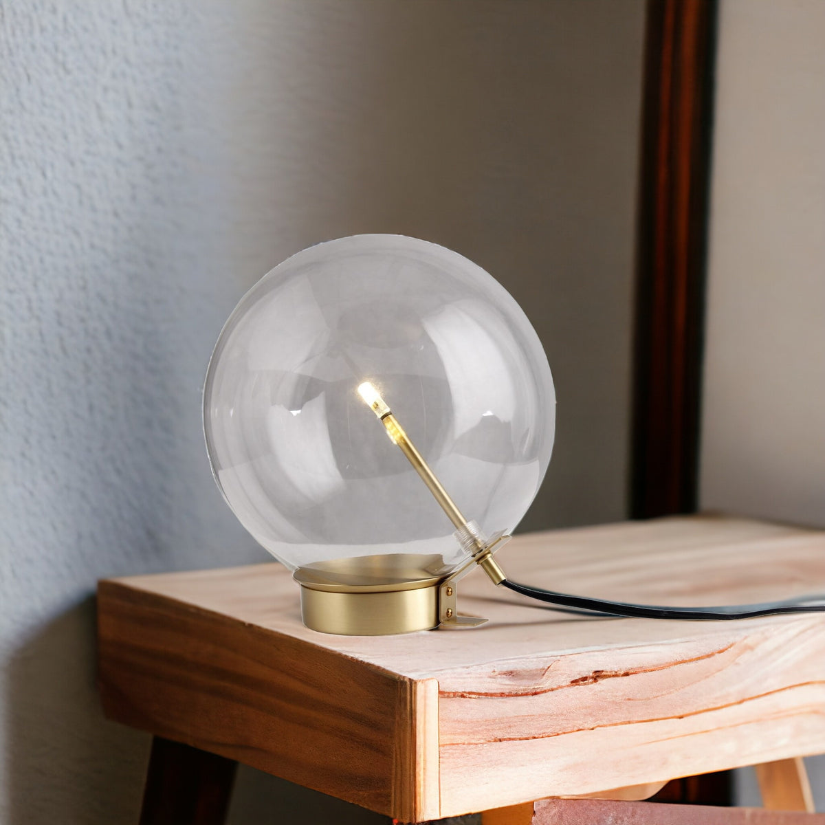 Brass Metal Globe Table Lamp By Homeroots | Table Lamps | Modishstore - 4
