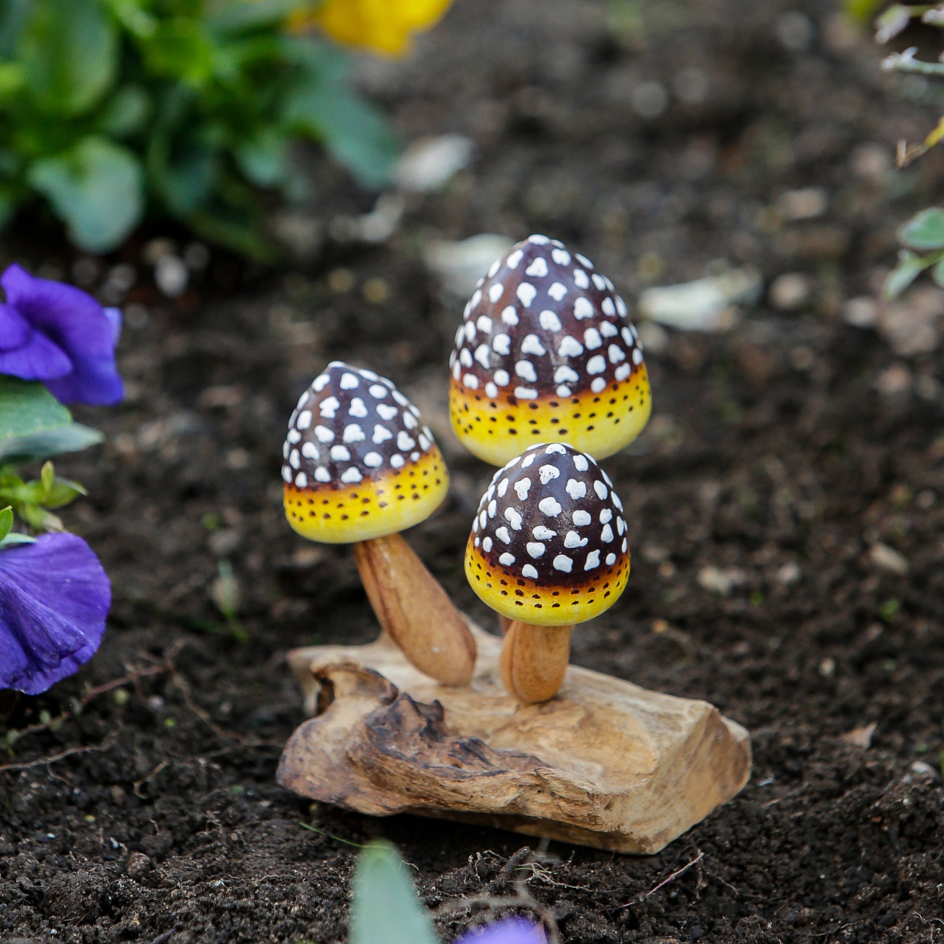 Parasite Pineapple Mushroom Set of 4 By Garden Age Supply | Sculptures | Modishstore - 1