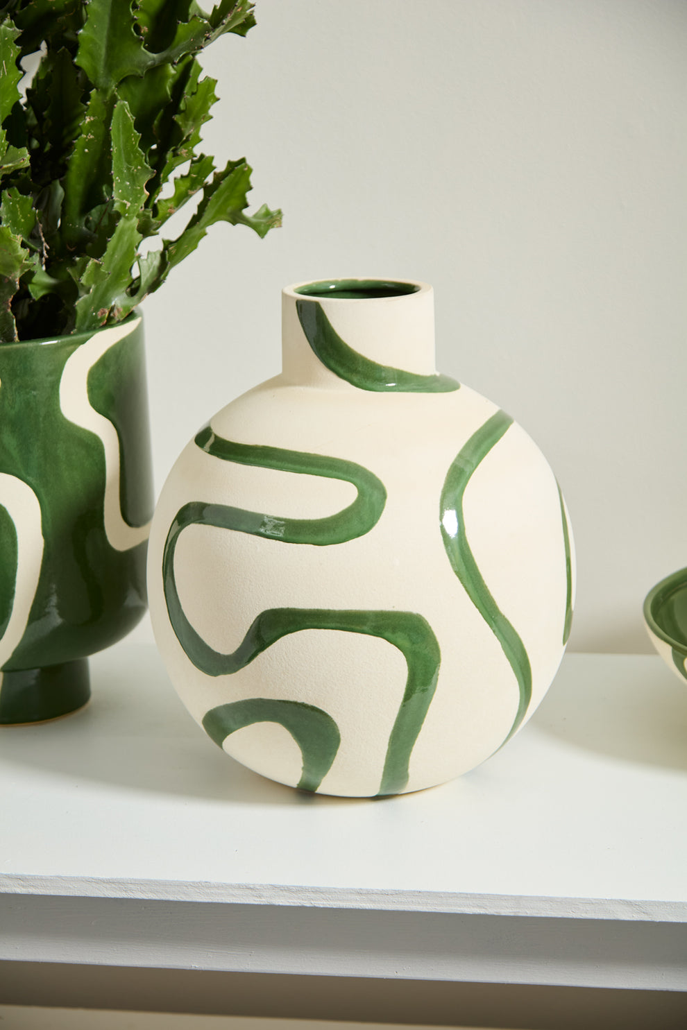 Curvature Vase By Accent Decor | Vases | Modishstore - 8