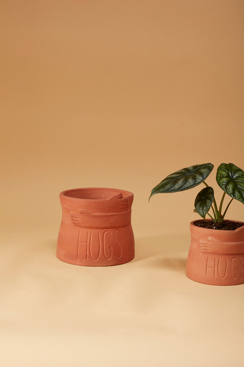 Big Hugs Pot Set of 4 By Accent Decor | Planters, Troughs & Cachepots | Modishstore - 9