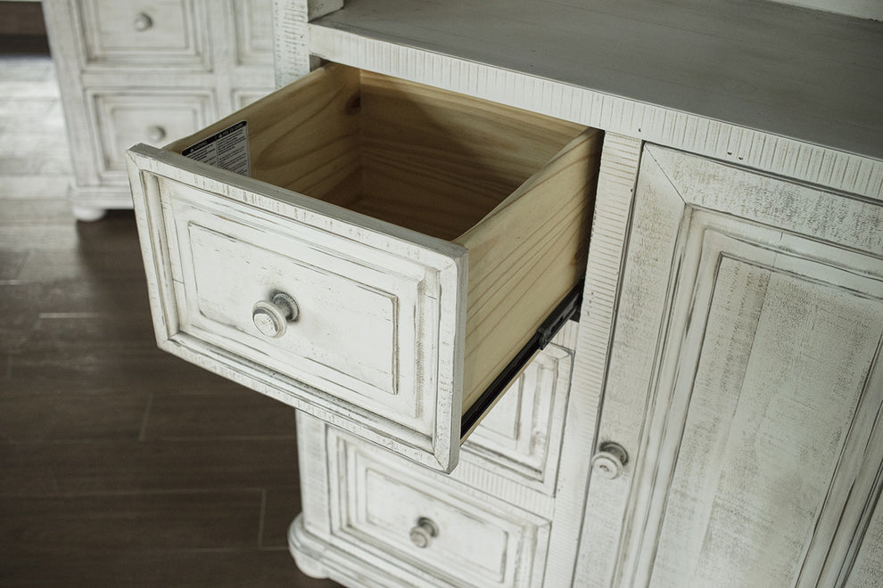 Off White Solid Wood Three Drawer Gentlemans Chest By Homeroots | Dressers | Modishstore - 2
