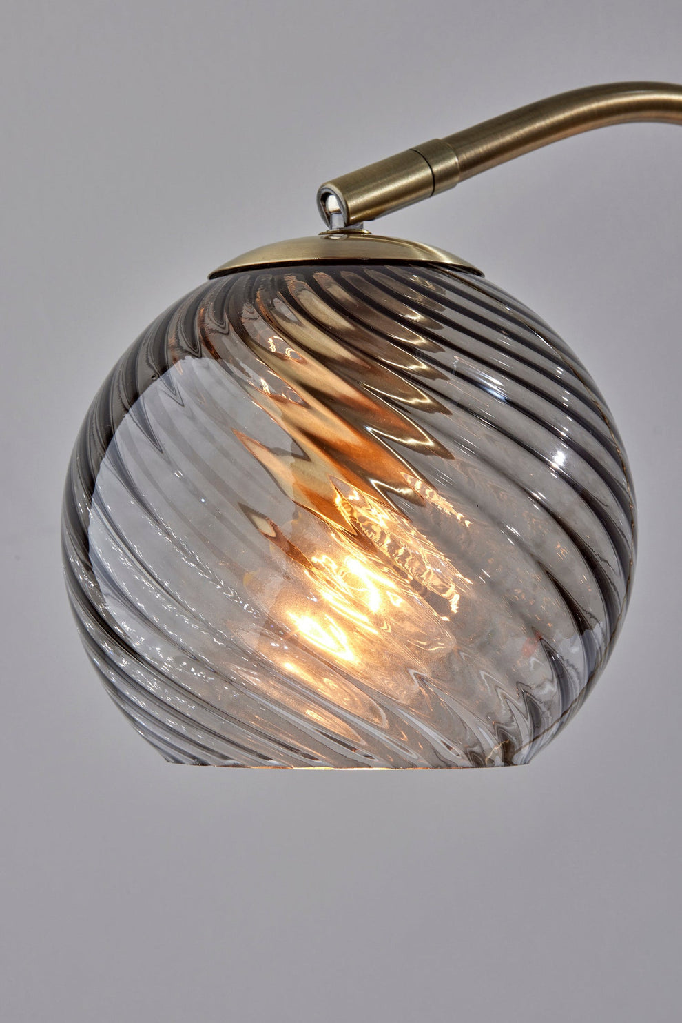 Antiqued Brass Metal Desk Lamp With Light Gray Swirl Globe Shade By Homeroots | Table Lamps | Modishstore - 6