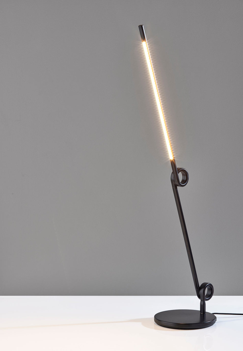 Black Metal Novelty Desk Lamp By Homeroots | Table Lamps | Modishstore - 3