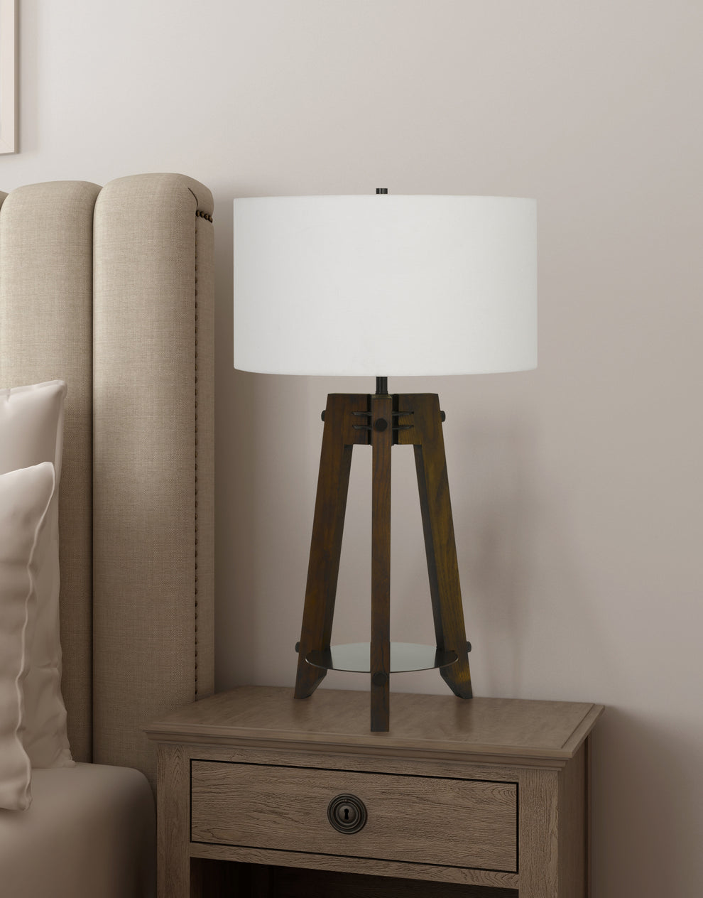 Brown Metal Tripod Table Lamp With Off White Drum Shade By Homeroots | Table Lamps | Modishstore - 3