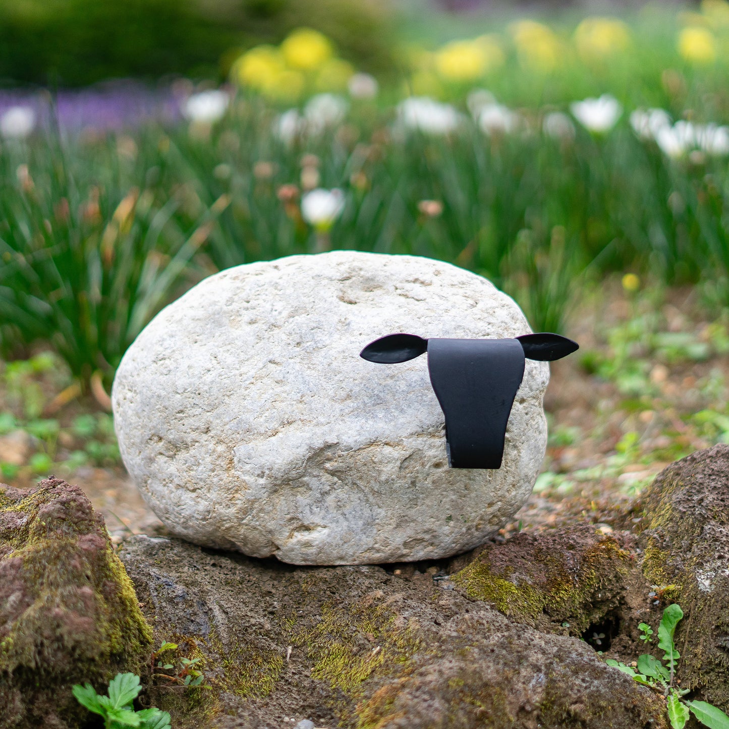 Mama Stone Sheep Set of 2 By Garden Age Supply