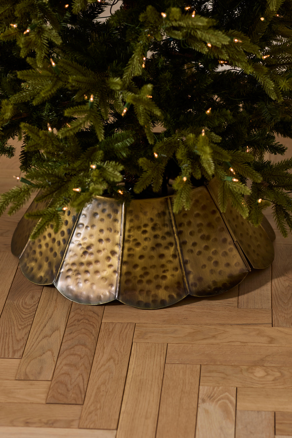 Scalloped Tree Collar By Accent Decor | Planters, Troughs & Cachepots | Modishstore - 6