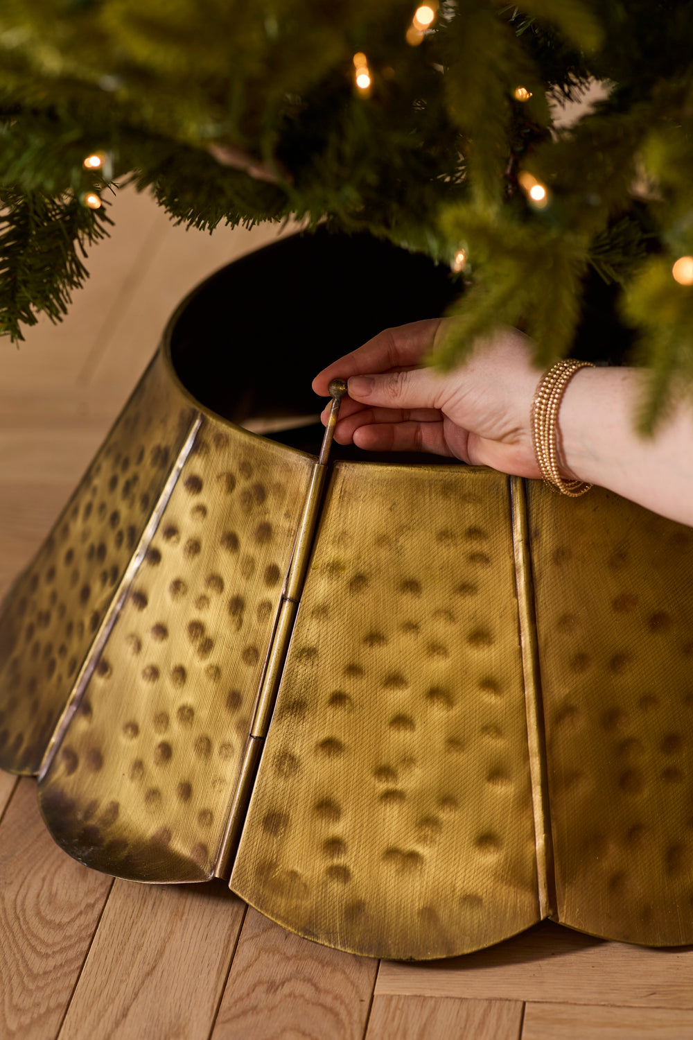 Scalloped Tree Collar By Accent Decor | Planters, Troughs & Cachepots | Modishstore - 5