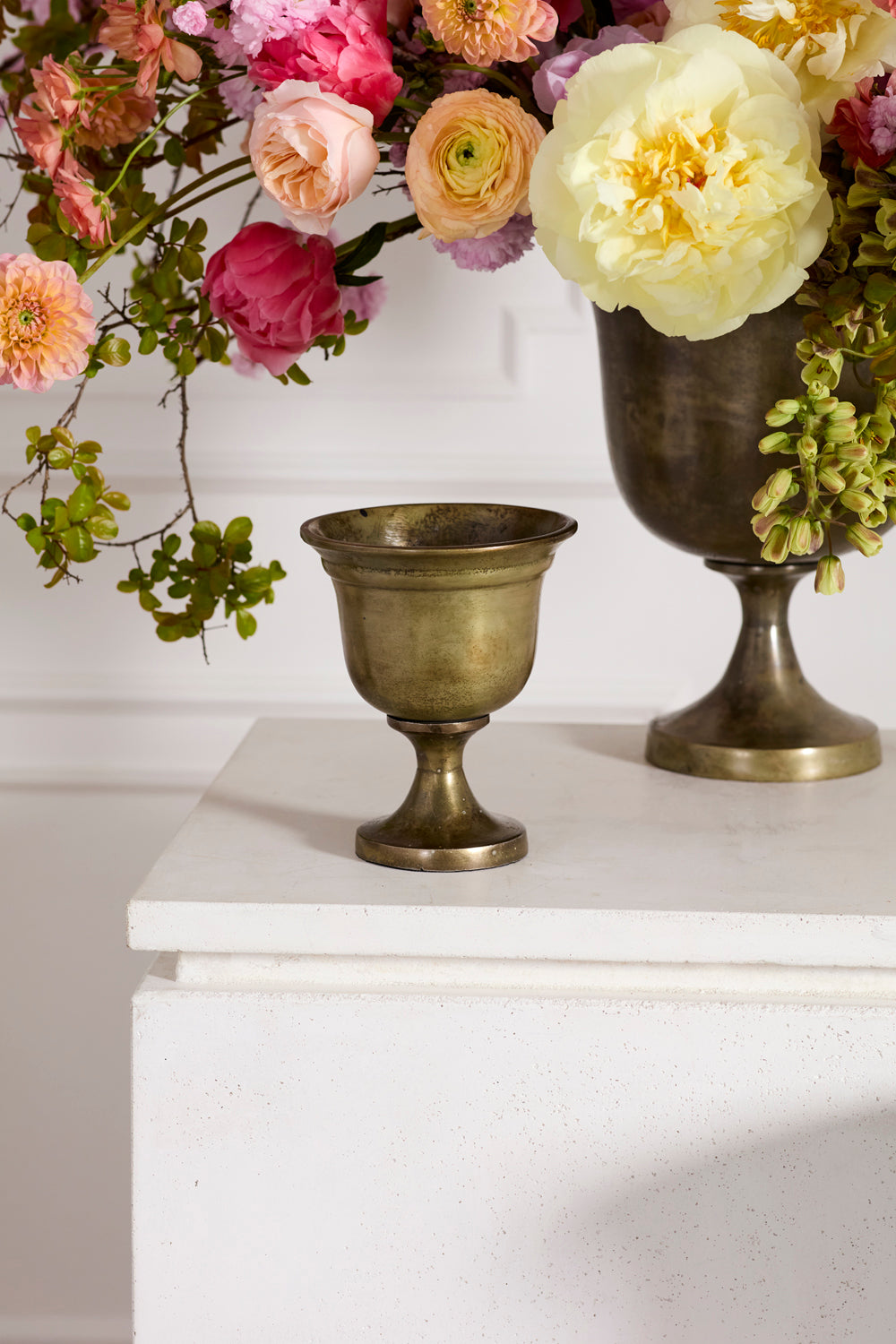 Hullen Urn By Accent Decor | Wall Decor | Modishstore - 6