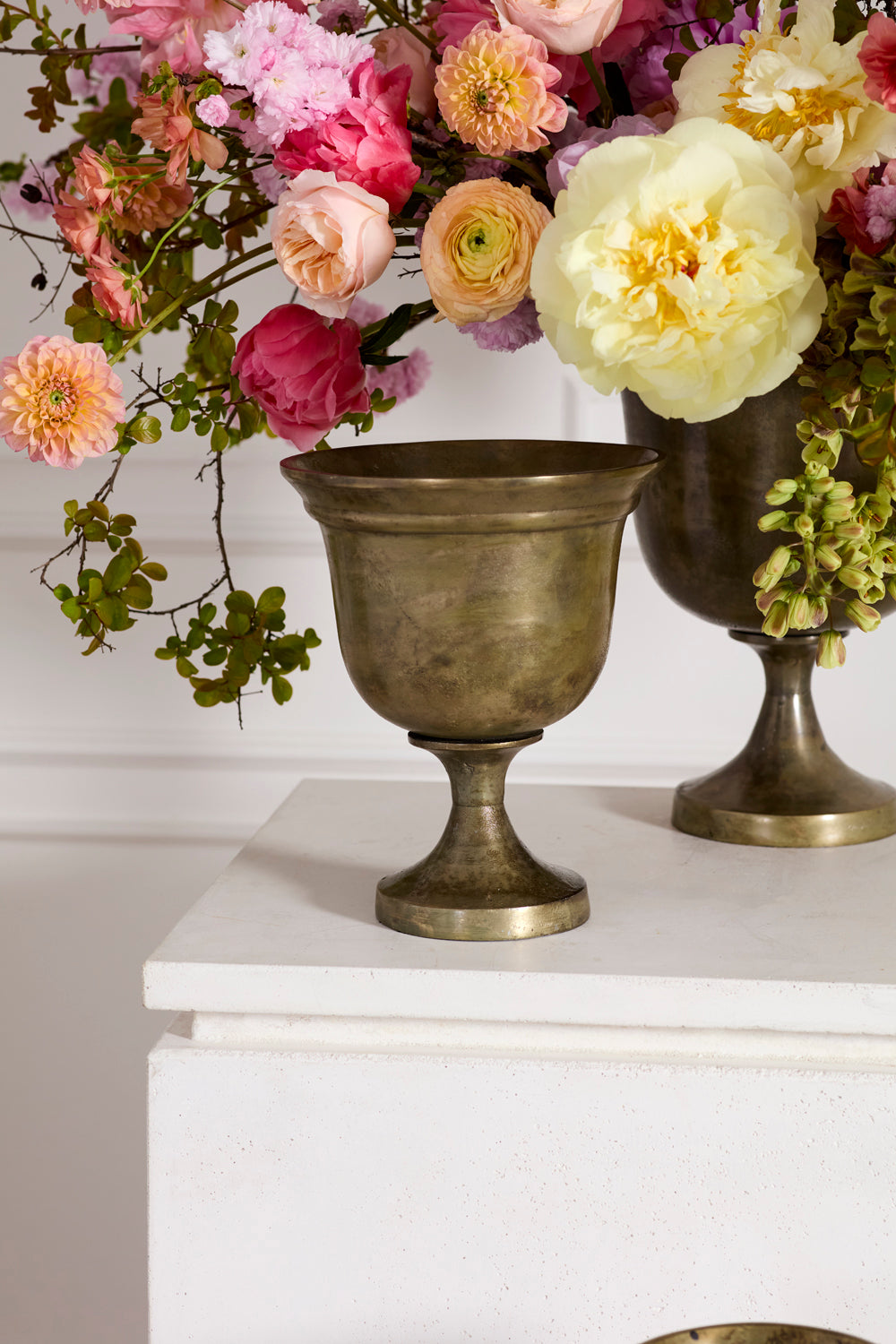 Hullen Urn By Accent Decor | Wall Decor | Modishstore - 8
