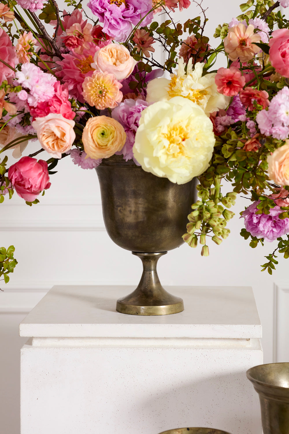 Hullen Urn By Accent Decor | Wall Decor | Modishstore - 4