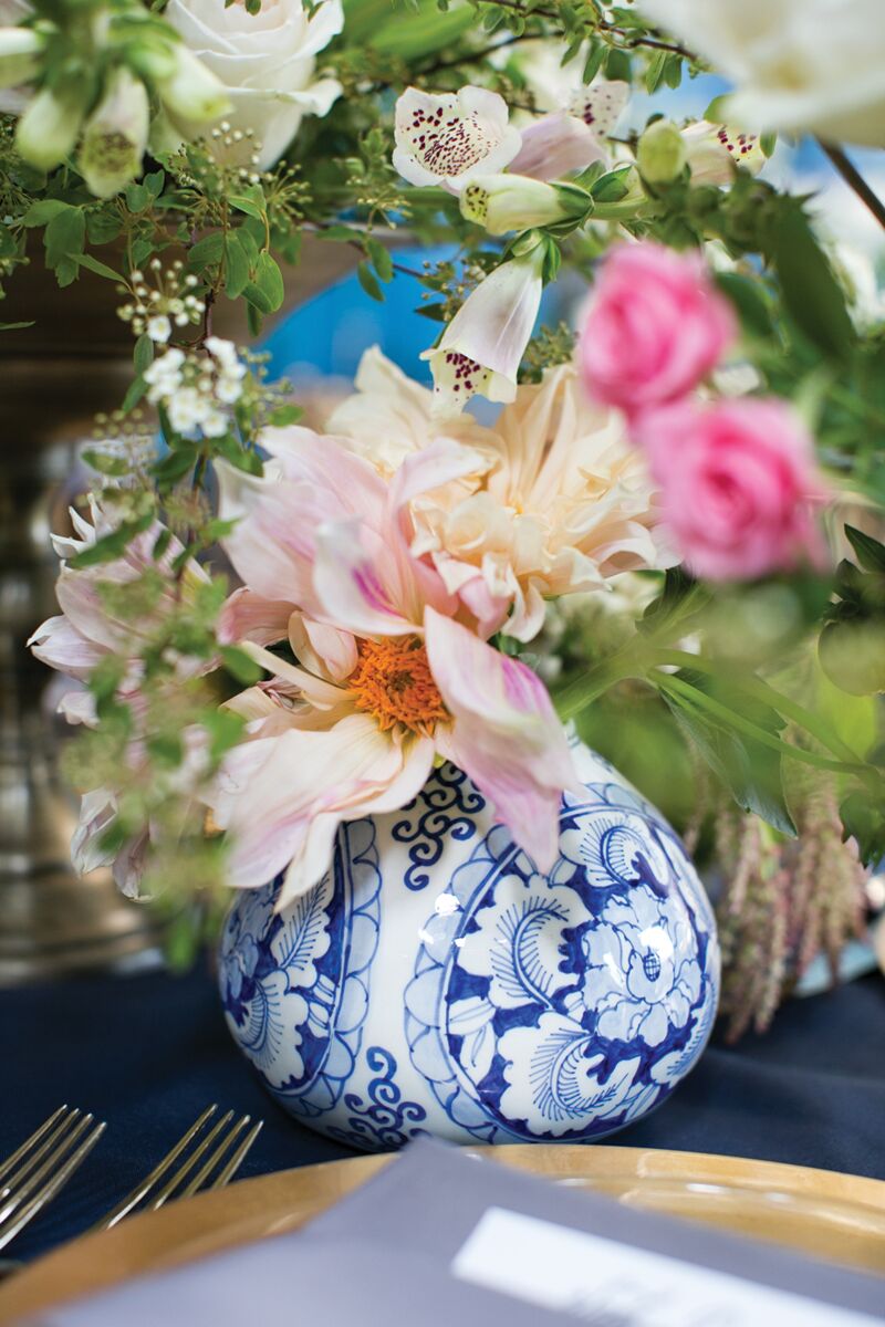 Accent Decor Eleanor Vase - Thumbnail 5