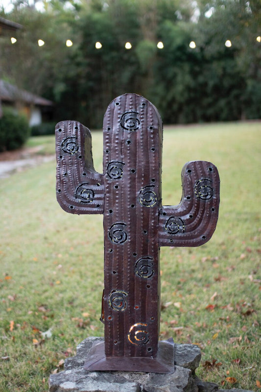 Iron Cactus Luminary By Kalalou