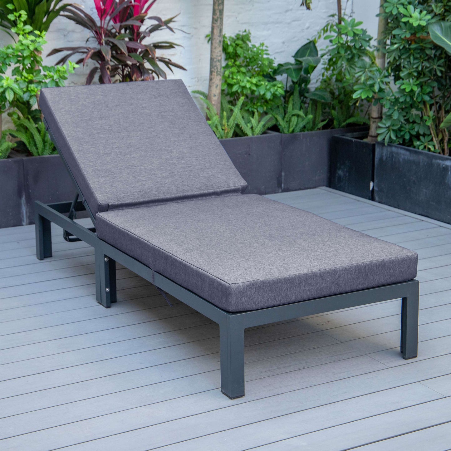 LeisureMod Chelsea Modern Outdoor Chaise Lounge Chair With Cushions | Outdoor Chaise Lounges | Modishstore - 3