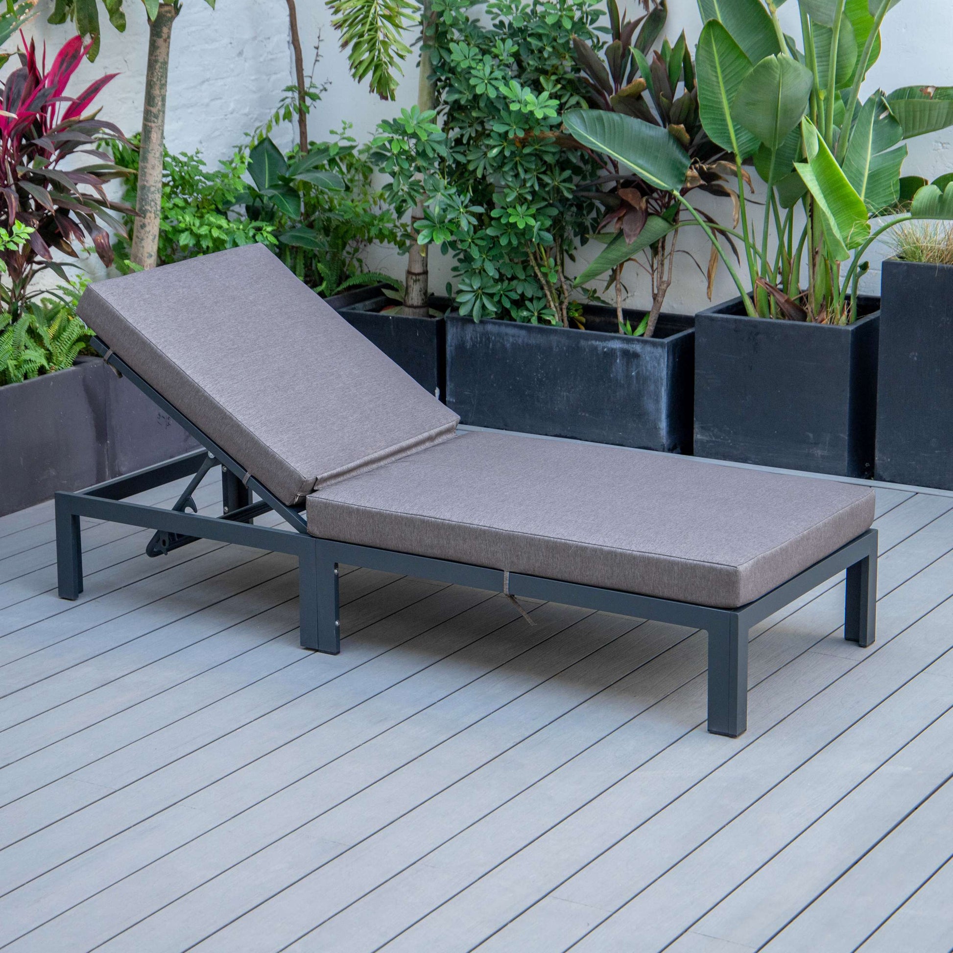 LeisureMod Chelsea Modern Outdoor Chaise Lounge Chair With Cushions | Outdoor Chaise Lounges | Modishstore - 2