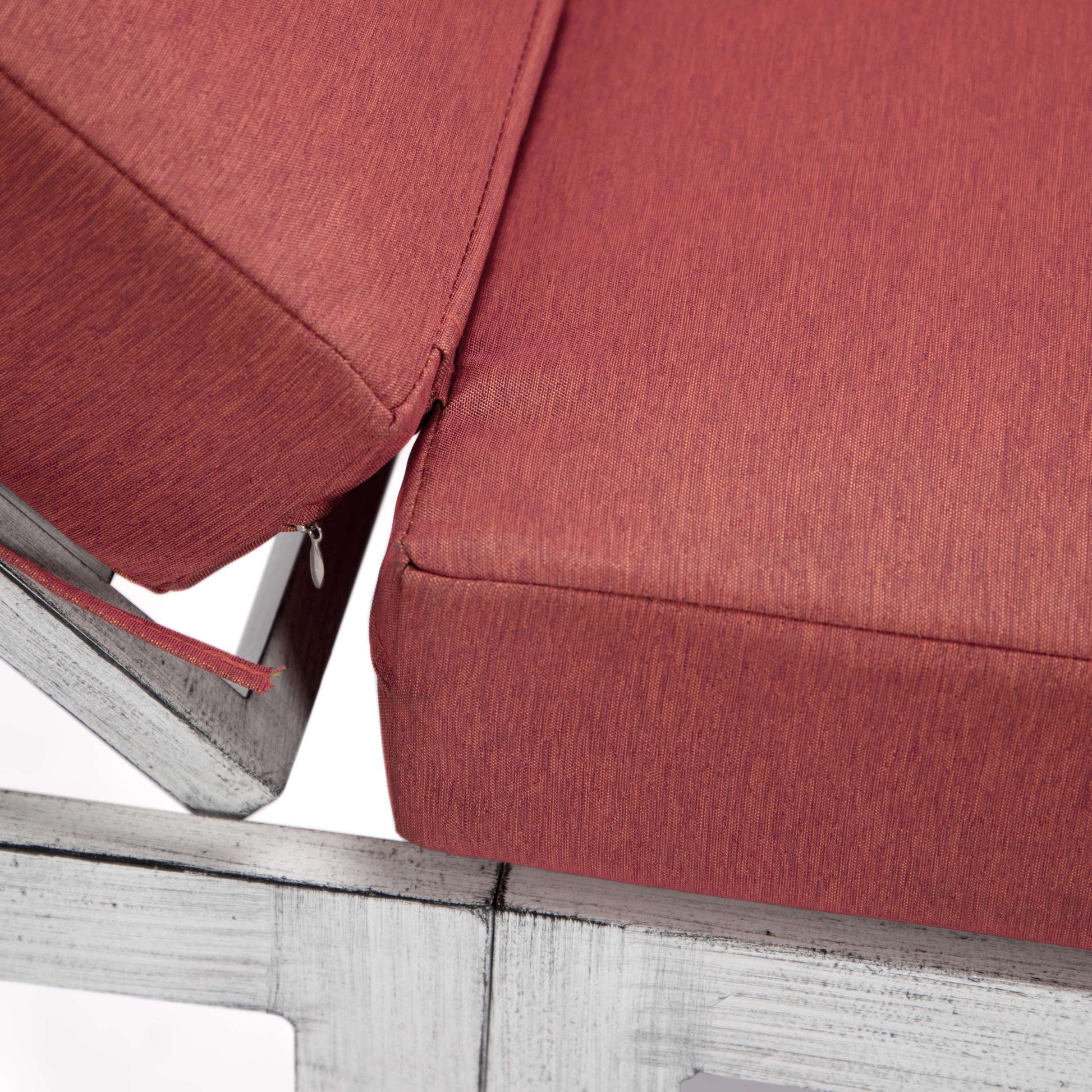 LeisureMod Chelsea Modern Outdoor Weathered Grey Chaise Lounge Chair With Side Table & Cushions | Outdoor Chaise Lounges | Modishstore - 24