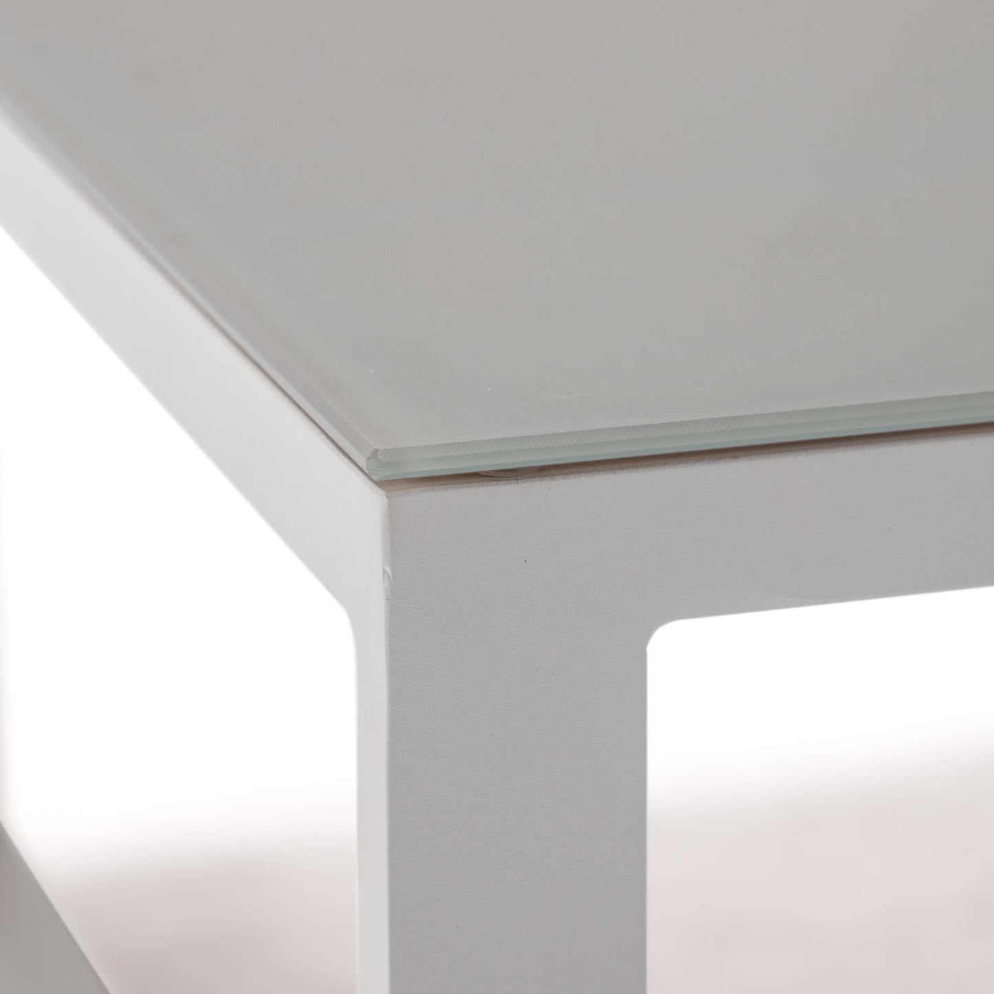 LeisureMod Chelsea White Sectional With Adjustable Headrest & Coffee Table With Cushions | Outdoor Sofas, Loveseats & Sectionals | Modishstore - 73