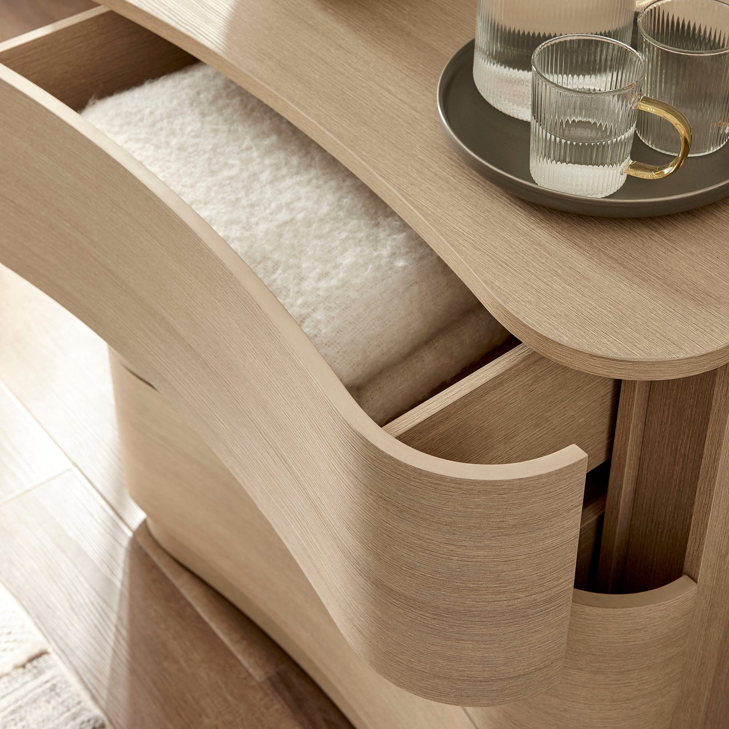 Mirae 3-Drawer Curved Compact Dresser by Modway