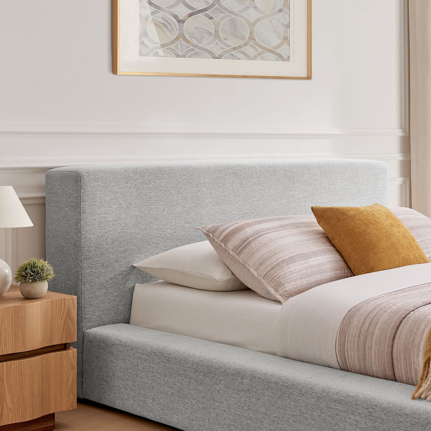 Luma Chenille Upholstered Queen Platform Bed Frame by Modway