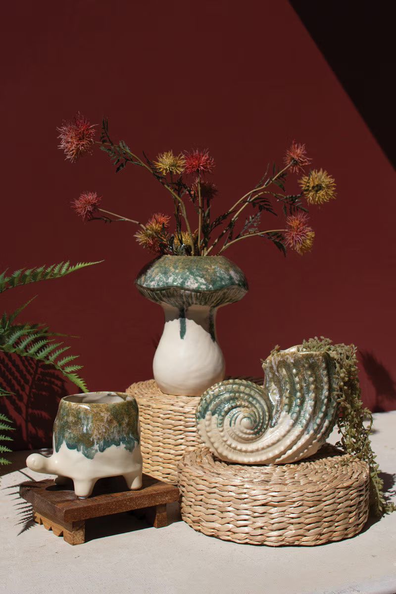 Ceramic Nautilis Shell Vase By Kalalou | Vases | Modishstore - 3