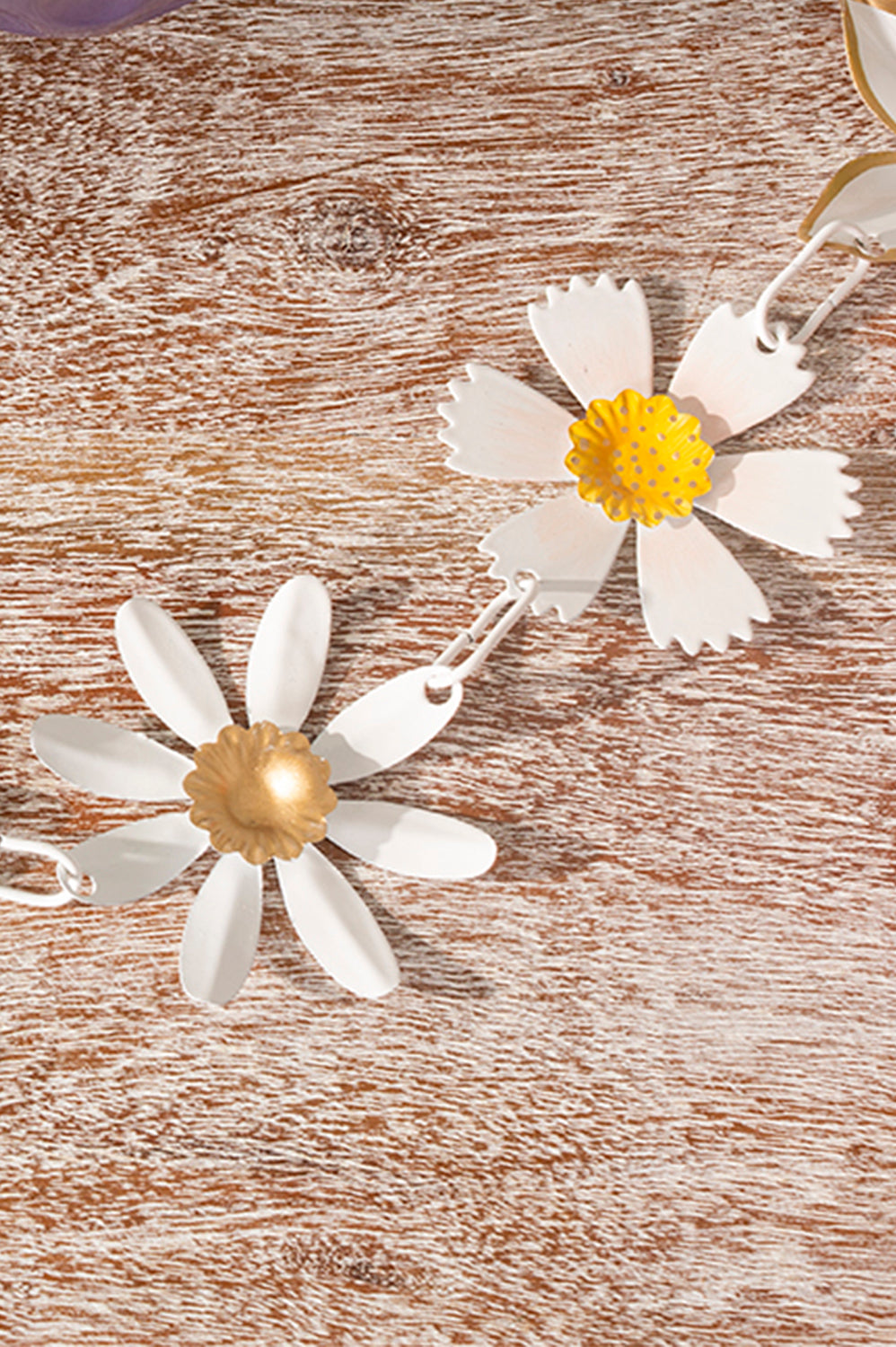 Daisy Garland Set of 2 By Accent Decor | Garland & Wreath | Modishstore - 1
