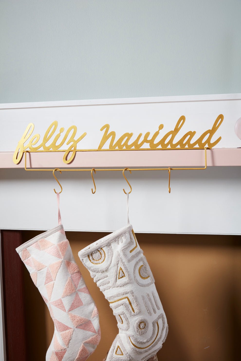 Feliz Navidad Mantlepiece By Accent Decor | Coat Racks | Modishstore - 3