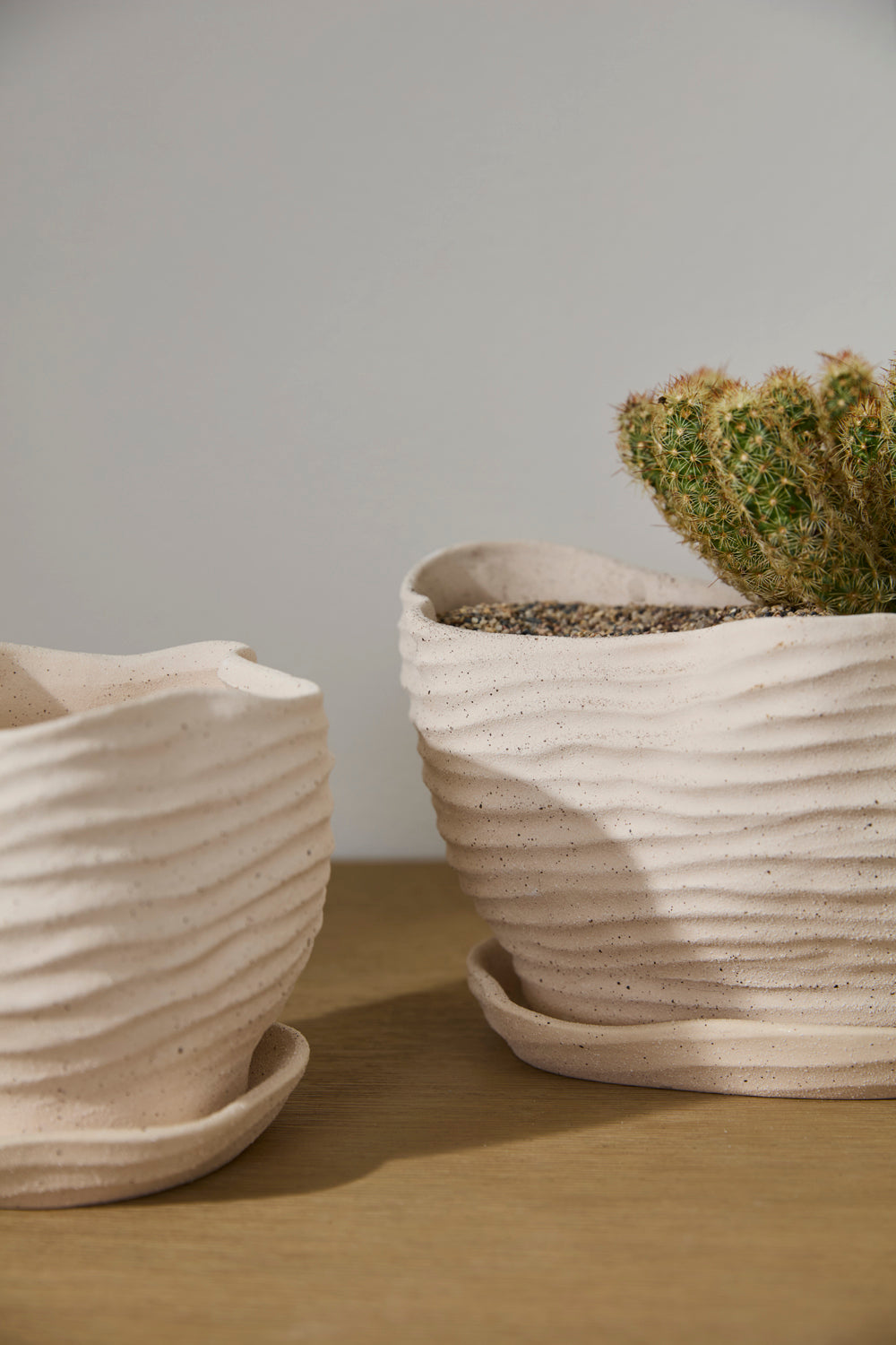 Highland Pot with Saucer Set of 4 By Accent Decor | Planters, Troughs & Cachepots | Modishstore - 4