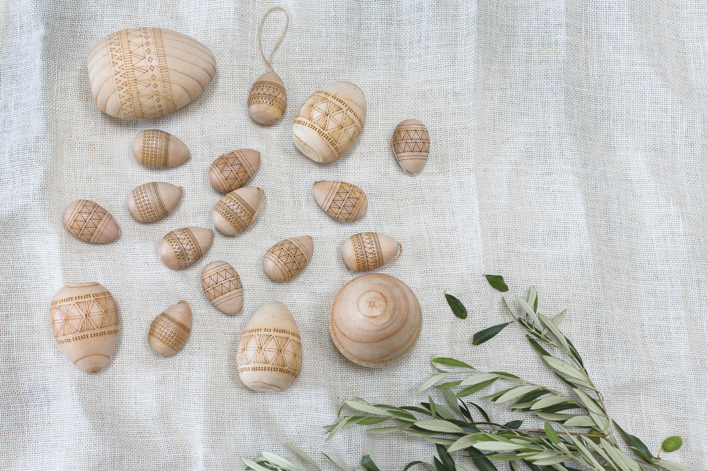 Loco Egg Collection Set of 8 By Accent Decor | Decor | Modishstore - 5
