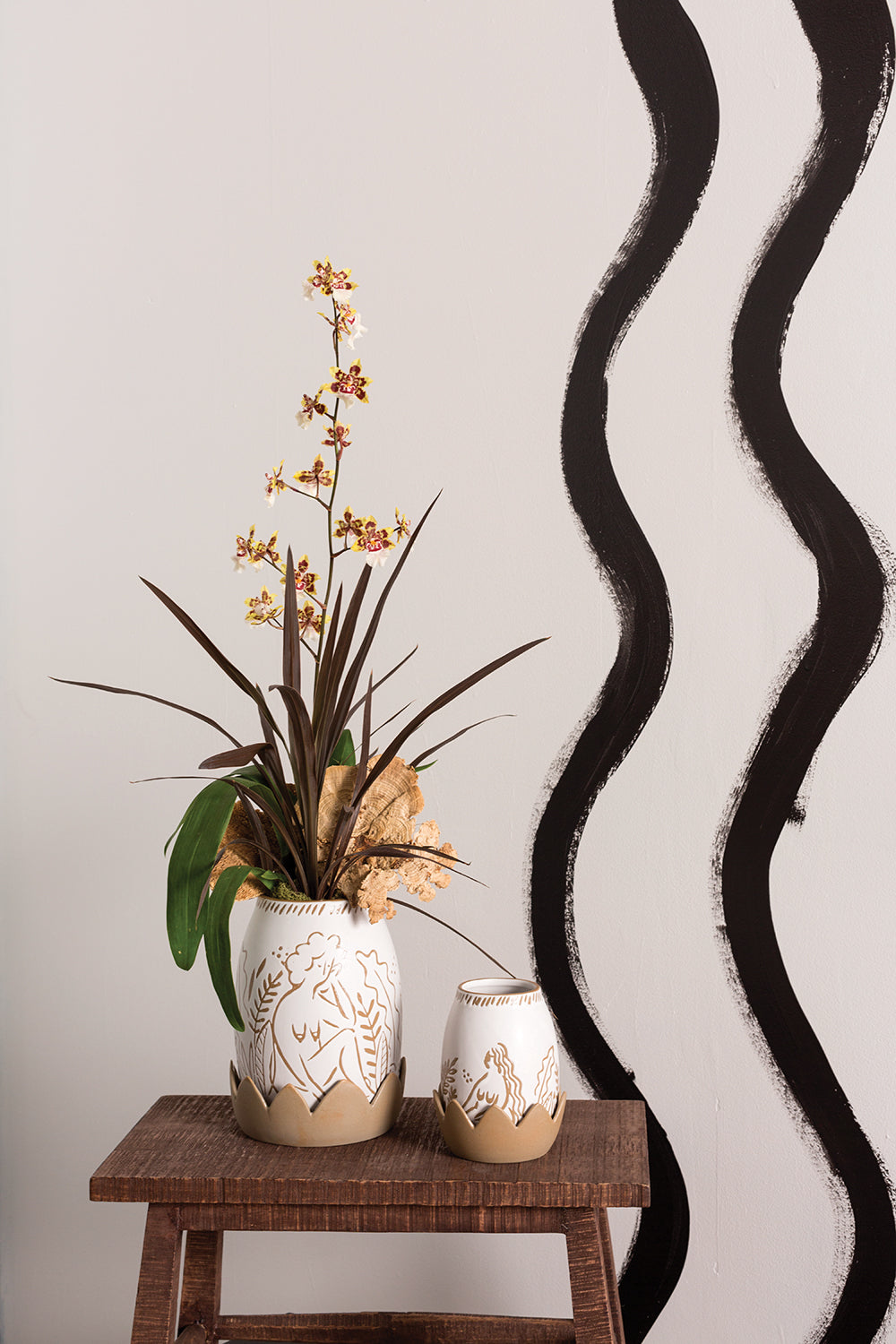 Raveena Vase Set of 8 By Accent Decor | Vases | Modishstore - 3