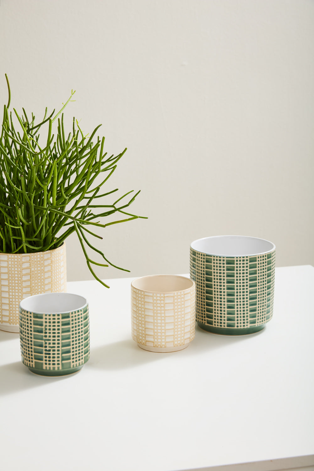 Zati Pot Set of 4 By Accent Decor | Planters, Troughs & Cachepots | Modishstore - 3