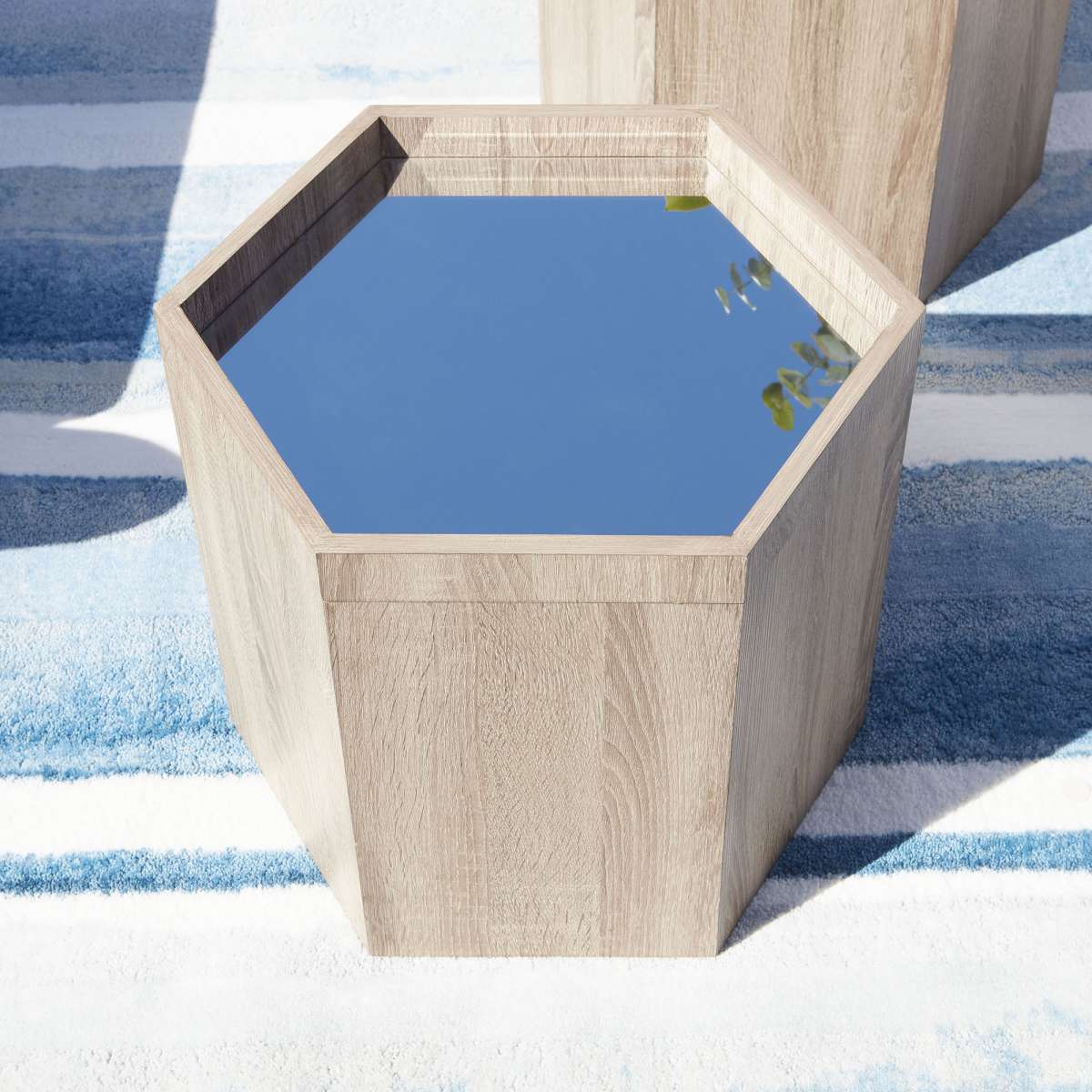 Cyan Design Honeycomb Tray Table - Thumbnail 5