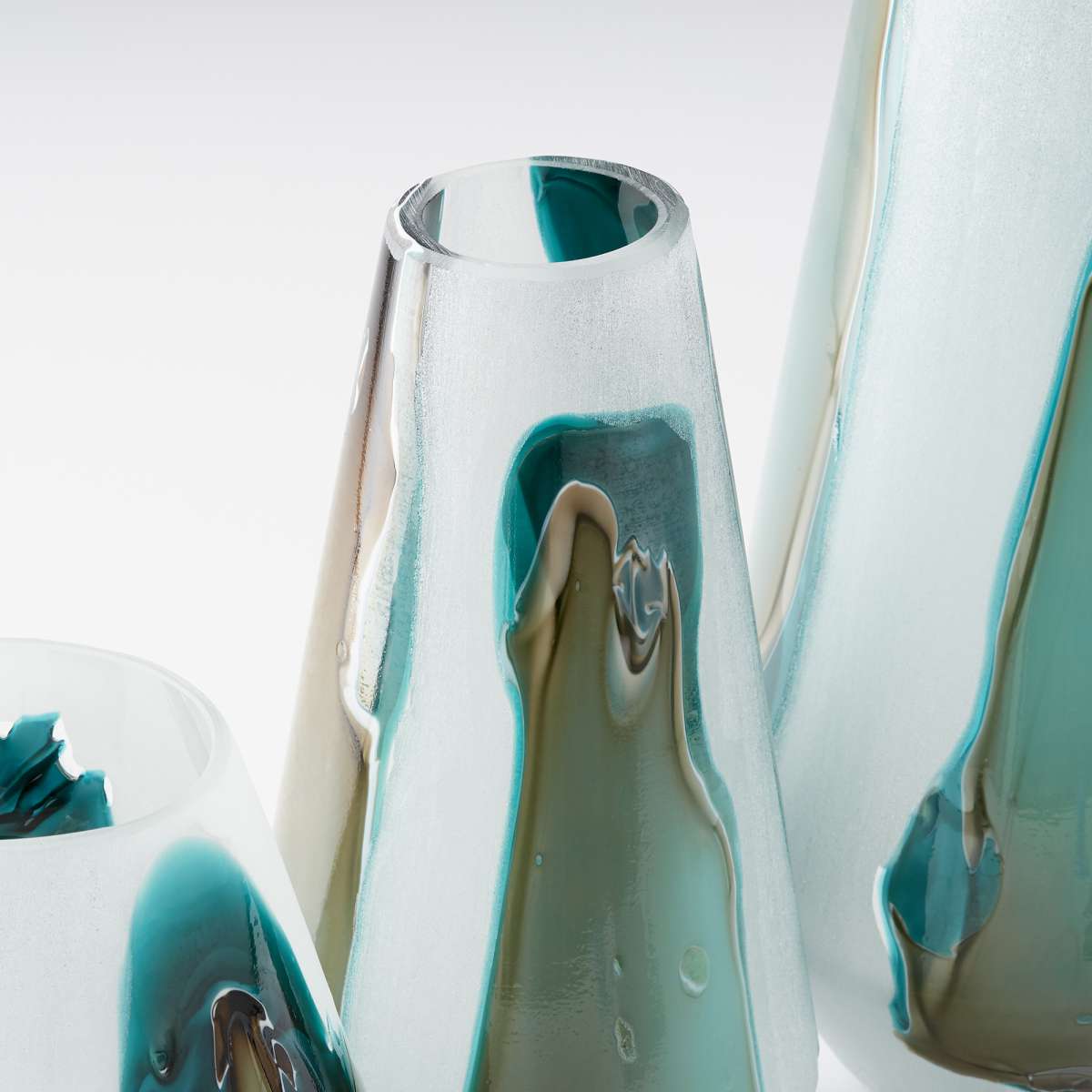 Ferdinand Vase By Cyan Design | Cyan Design | Modishstore - 3