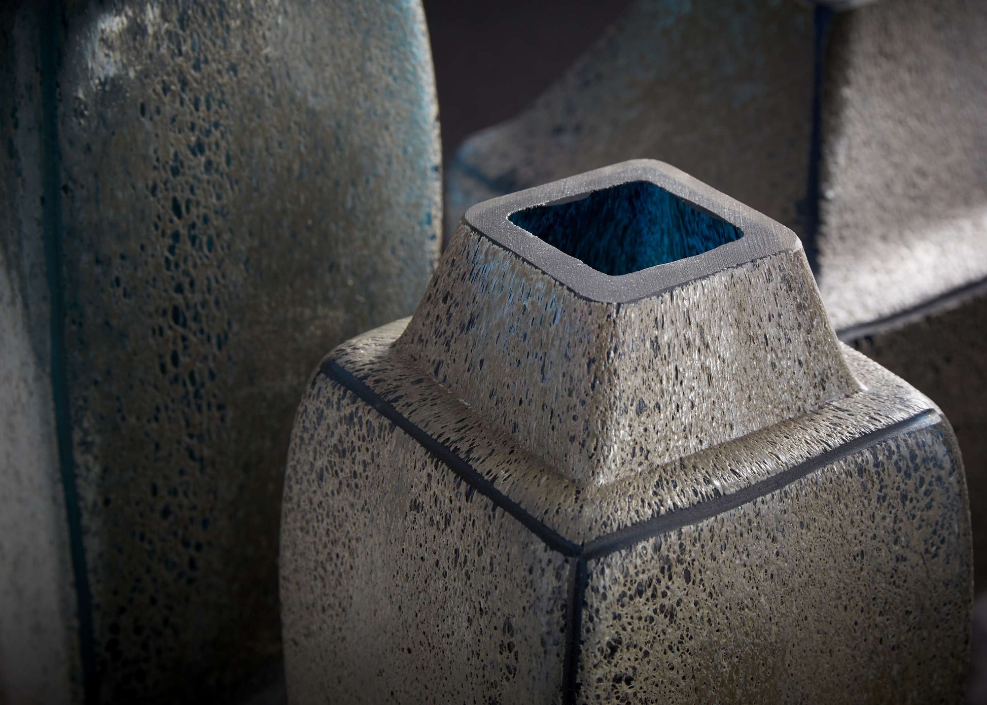 Wide Rhea Vase By Cyan Design | Cyan Design | Modishstore - 3