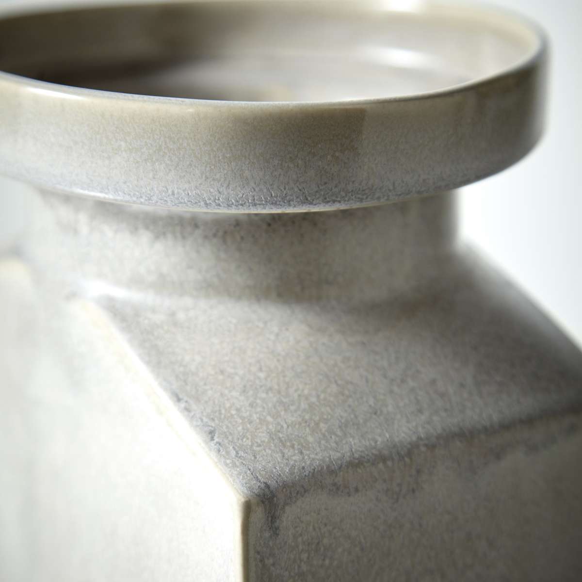 Santorini Vase By Cyan Design | Cyan Design | Modishstore - 2